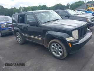 2012 Jeep Liberty Sport z VIN 1C4PJMAK4CW205955, wystawiony jako IAAI lot #42188882 z przebiegiem 196 411 mil mil oraz . Historia ofert i sprzedaży dostępna na DreamBid. Obrazek 1.