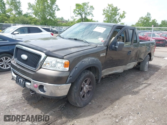 2008 Ford F-150 XLT с VIN 1FTPX14558FB88657, выставлен на аукционе IAAI как лот 42507471 с пробегом 105 893 миль миль и . История ставок и продаж доступна на DreamBid. Изображение 2.