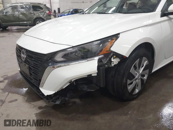 2023 Nissan Altima S with VIN 1N4BL4BV0PN366544, listed as a IAAI auction lot 42168319 with 5,182 mi miles and . Bid and sale history available at carsss.com. Image 6.