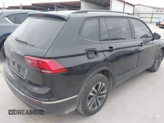 2023 Volkswagen Tiguan S z VIN 3VVRB7AX4PM046851, wystawiony jako IAAI lot #42039811 z przebiegiem 44 985 mil mil oraz . Historia ofert i sprzedaży dostępna na DreamBid. Obrazek 4.