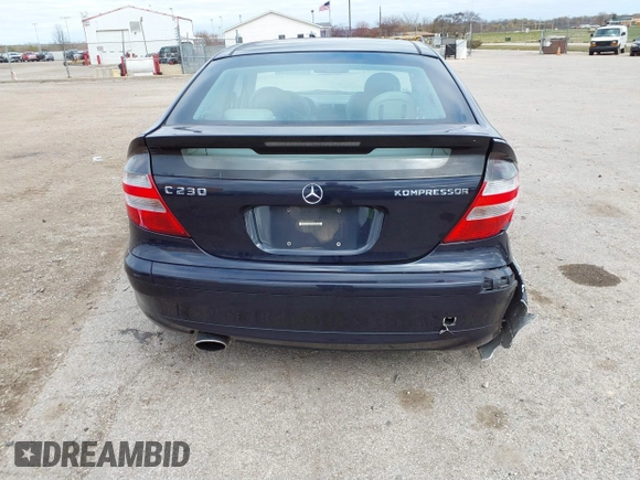 2003 Mercedes-Benz C 230 Kompressor с VIN WDBRN40J93A457301, выставлен на аукционе IAAI как лот 40839325 с пробегом 146 263 миль миль и . История ставок и продаж доступна на DreamBid. Изображение 17.