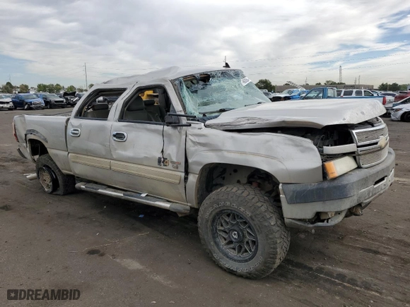 2006 Chevrolet Silverado 2500HD Work Truck with VIN 1GCHK23276F103606, listed as a Copart auction lot 71960354 with 83,830 mi miles and Salvage Title. Bid and sale history available at carsss.com. Image 4.