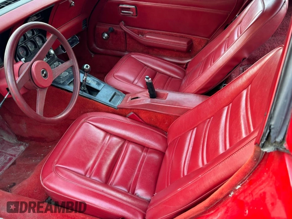 1978 Chevrolet Corvette z VIN 1Z87L8S437007, wystawiony jako Copart lot #89359805 z przebiegiem 84 490 mil mil oraz Czysty tytuł • Clean title. Historia ofert i sprzedaży dostępna na DreamBid. Obrazek 6.