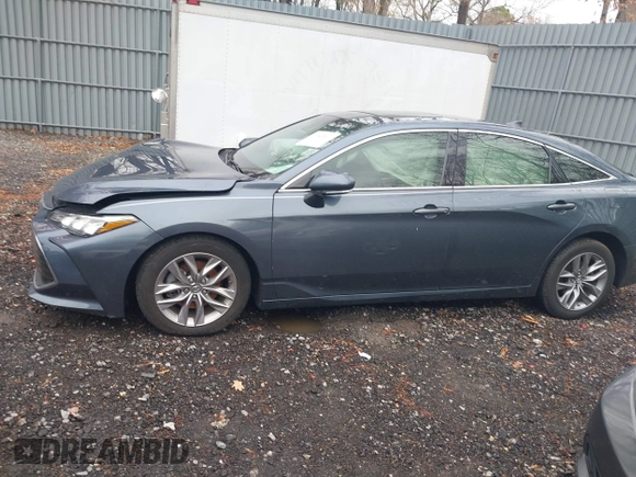 2019 Toyota Avalon XLE with VIN 4T1BZ1FB2KU030640, listed as a IAAI auction lot 41849810 with 44,531 mi miles. Bid and sale history available at carsss.com. Image 14.