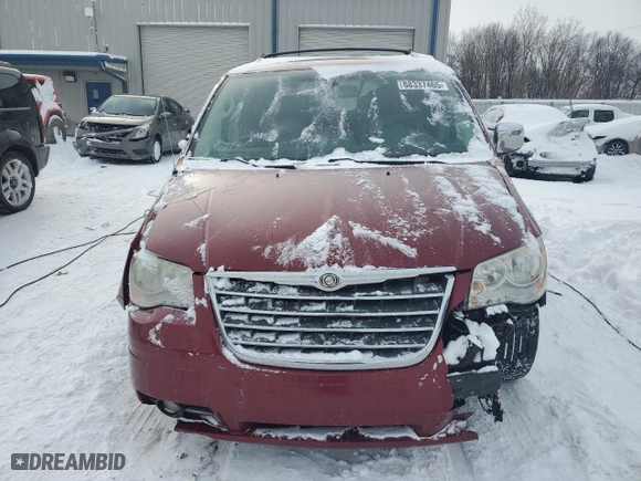 2010 Chrysler Town & Country Touring Plus with VIN 2A4RR8D17AR502021, listed as a Copart auction lot 88337465 with 194,938 mi miles and Clean Title. Bid and sale history available at carsss.com. Image 5.