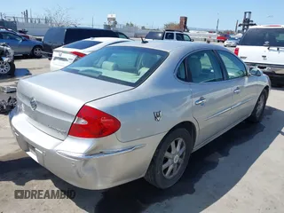 2008 Buick LaCrosse CXL with VIN 2G4WD582X81318883, listed as a IAAI auction lot 41936061 with 189,095 mi miles. Bid and sale history available at carsss.com. Image 4.