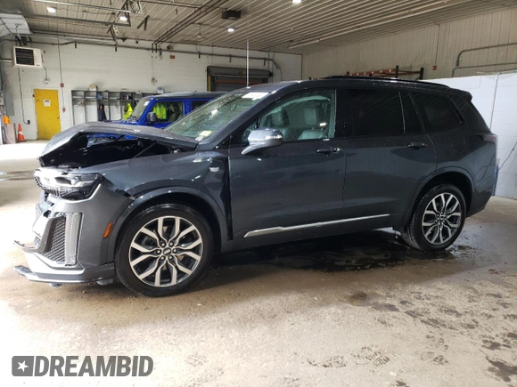 2021 Cadillac XT6 Sport z VIN 1GYKPGRS2MZ129192, wystawiony jako Copart lot #67452624 z przebiegiem 41 059 mil mil oraz Szkoda całkowita • Salvage title. Historia ofert i sprzedaży dostępna na DreamBid. Obrazek 1.