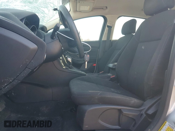 2016 Ford Focus SE with VIN 1FADP3F28GL395583, listed as a Copart auction lot 48523415 with 41,996 mi miles and Salvage Title. Bid and sale history available at DreamBid. Image 7.