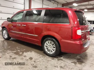 2015 Chrysler Town & Country Touring-L with VIN 2C4RC1CG4FR590814, listed as a IAAI auction lot 41703050 with 97,470 mi miles. Bid and sale history available at carsss.com. Image 3.