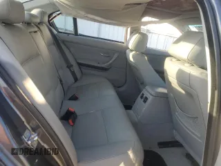 2006 BMW 3 Series 325i z VIN WBAVB175X6NK40432, wystawiony jako Copart lot #76730424 z przebiegiem 168 119 mil mil oraz Szkoda całkowita • Salvage title. Historia ofert i sprzedaży dostępna na DreamBid. Obrazek 10.