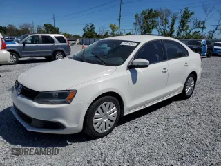 2011 Volkswagen Jetta SE with VIN 3VWDX7AJ9BM120941, listed as a Copart auction lot 50055085 with 152,567 mi miles and Clean title. Bid and sale history available at DreamBid. Image 1.