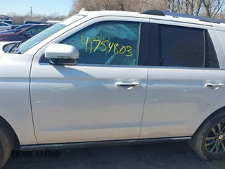 2019 Ford Expedition Limited with VIN 1FMJU2AT0KEA48449, listed as a IAAI auction lot 41754803 with 91,502 mi miles. Bid and sale history available at carsss.com. Image 14.