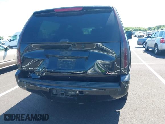 2014 Chevrolet Suburban LT z VIN 1GNSCJE02ER116017, wystawiony jako IAAI lot #42308074 z przebiegiem 228 365 mil mil oraz . Historia ofert i sprzedaży dostępna na DreamBid. Obrazek 16.