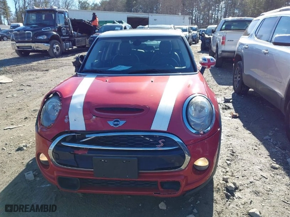 2015 MINI Cooper Hardtop 4 Door S with VIN WMWXU3C58F2B56151, listed as a IAAI auction lot 41320448 with 153,230 mi miles. Bid and sale history available at carsss.com. Image 12.