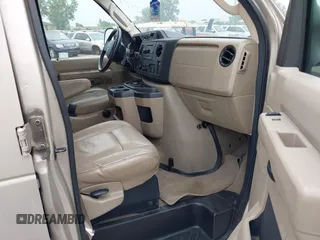 2009 Ford Econoline Passenger XL с VIN 1FMNE11L09DA70797, выставлен на аукционе IAAI как лот 42512127 с пробегом 180 509 миль миль и . История ставок и продаж доступна на DreamBid. Изображение 5.