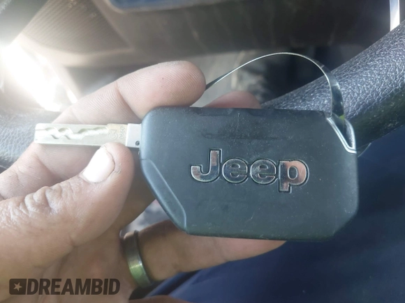 2020 Jeep Wrangler Unlimited Sport S с VIN 1C4HJXDG4LW325199, выставлен на аукционе IAAI как лот 42562063 с пробегом 18 350 миль миль и . История ставок и продаж доступна на DreamBid. Изображение 11.