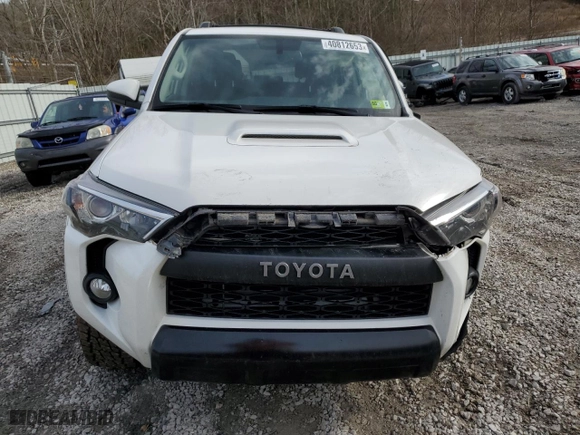 2017 Toyota 4Runner SR5 with VIN JTEBU5JR2H5475036, listed as a Copart auction lot 40812653 with 105,379 mi miles. Bid and sale history available at carsss.com. Image 5.