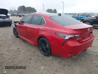 2021 Toyota Camry XSE z VIN 4T1K61AK4MU478042, wystawiony jako IAAI lot #41526408 z przebiegiem 106 937 mil mil oraz . Historia ofert i sprzedaży dostępna na DreamBid. Obrazek 3.