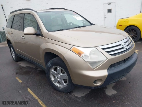 2007 Suzuki XL7 with VIN 2S3DA217276111318, listed as a IAAI auction lot 41682764 with 211,669 mi miles. Bid and sale history available at carsss.com. Image 1.