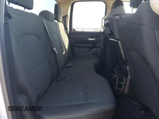 2019 Ram 1500 Tradesman z VIN 1C6RRECT3KN628017, wystawiony jako Copart lot #43822645 z przebiegiem 133 384 mil mil oraz Szkoda całkowita • Salvage title. Historia ofert i sprzedaży dostępna na DreamBid. Obrazek 10.