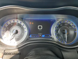 2019 Chrysler 300 Limited z VIN 2C3CCAEG4KH609787, wystawiony jako Copart lot #52193465 z przebiegiem 81 234 mil mil oraz Szkoda całkowita • Salvage title. Historia ofert i sprzedaży dostępna na DreamBid. Obrazek 9.