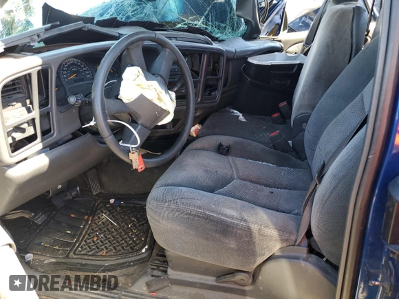 2003 Chevrolet Silverado 1500 with VIN 2GCEC19V731365673, listed as a Copart auction lot 60777044 with 204,804 mi miles and Non Repairable. Bid and sale history available at carsss.com. Image 7.