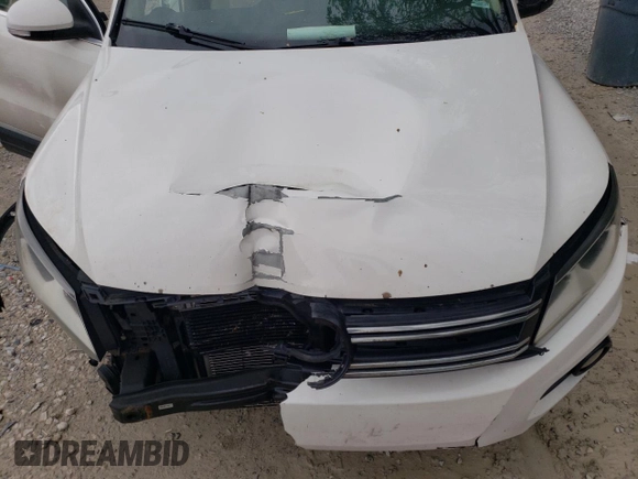 2013 Volkswagen Tiguan SE with VIN WVGAV7AX1DW527053, listed as a Copart auction lot 55934895 with 202,761 mi miles and Clean title. Bid and sale history available at DreamBid. Image 12.