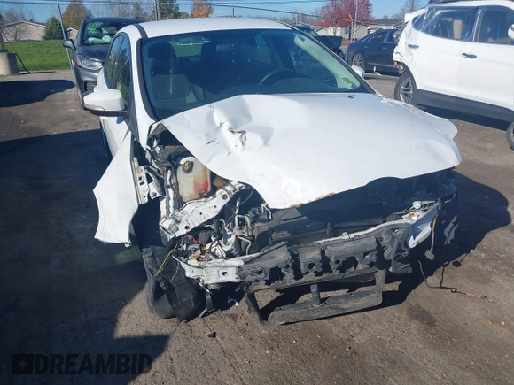 2014 Ford Focus SE with VIN 1FADP3K24EL411720, listed as a IAAI auction lot 40816752 with 102,089 mi miles. Bid and sale history available at carsss.com. Image 6.