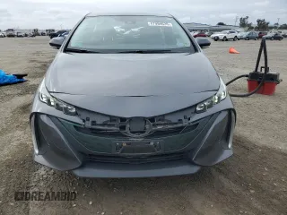 2020 Toyota Prius LE z VIN JTDKARFPXL3120521, wystawiony jako Copart lot #47999635 z przebiegiem 69 038 mil mil oraz Szkoda całkowita • Salvage title. Historia ofert i sprzedaży dostępna na DreamBid. Obrazek 5.