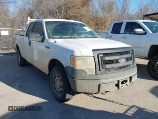 2013 Ford F-150 XL with VIN 1FTFX1EF6DFA75314, listed as a IAAI auction lot 41677974 with 260,774 mi miles. Bid and sale history available at carsss.com. Image 1.