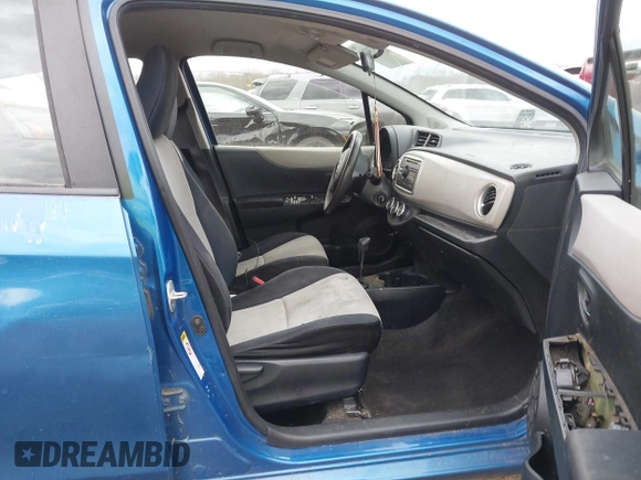 2013 Toyota Yaris L with VIN JTDKTUD37DD544926, listed as a IAAI auction lot 41474717 with 1 mi miles. Bid and sale history available at carsss.com. Image 5.