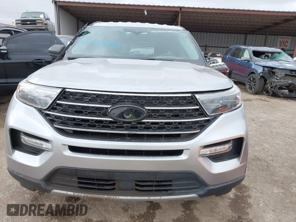 2020 Ford Explorer XLT with VIN 1FMSK8DH3LGC80022, listed as a IAAI auction lot 41827820 with 59,886 mi miles. Bid and sale history available at carsss.com. Image 12.