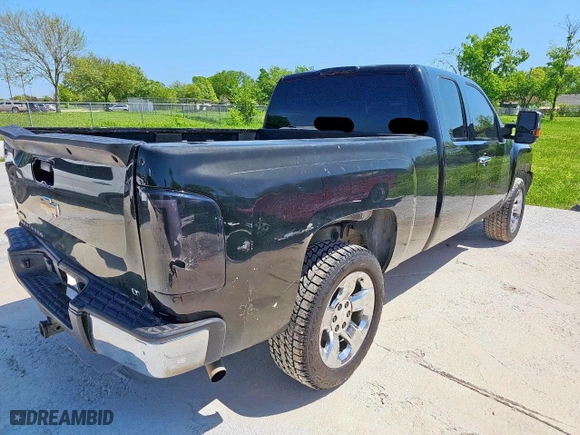 2011 Chevrolet Silverado 1500 LT with VIN 1GCRCSE07BZ124560, listed as a Copart auction lot 52744465 with 217,889 mi miles and Clean Title. Bid and sale history available at carsss.com. Image 4.