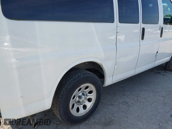 2009 Chevrolet Express Cargo with VIN 1GCFG154691155652, listed as a IAAI auction lot 42692824 with 40,430 mi miles and . Bid and sale history available at DreamBid. Image 6.