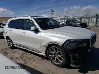 2023 BMW X7 xDrive40i z VIN 5UX23EM06P9N62562, wystawiony jako Copart lot #44948594 z przebiegiem 35 091 mil mil oraz Szkoda całkowita • Salvage title. Historia ofert i sprzedaży dostępna na DreamBid. Obrazek 4.