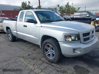 2011 Ram Dakota Bighorn/Lonestar with VIN 1D7RE3BK6BS636282, listed as a IAAI auction lot 41514885 with 295,847 mi miles. Bid and sale history available at carsss.com. Image 1.