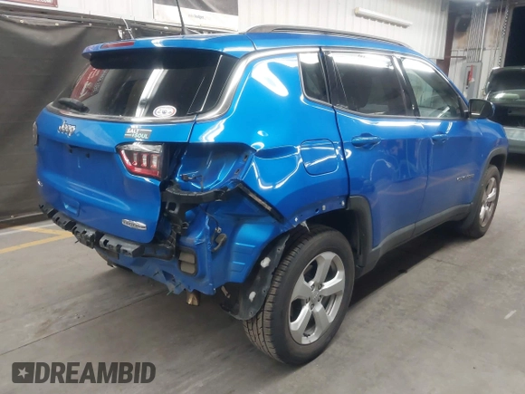 2019 Jeep Compass Latitude z VIN 3C4NJDBB3KT595277, wystawiony jako IAAI lot #42098822 z przebiegiem 68 574 mil mil oraz . Historia ofert i sprzedaży dostępna na DreamBid. Obrazek 4.