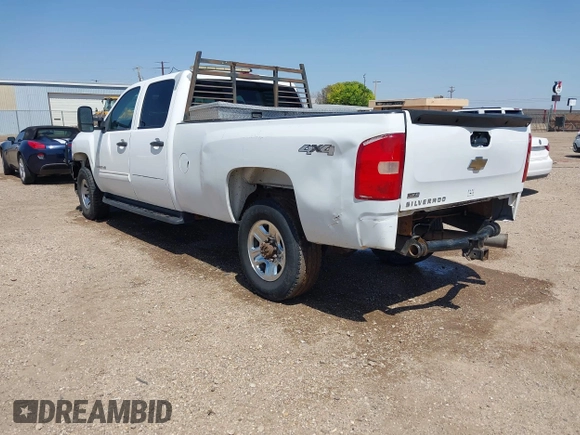 2009 Chevrolet Silverado 3500HD with VIN 1GBHK83699F159061, listed as a IAAI auction lot 41982560 with 352,309 mi miles and . Bid and sale history available at DreamBid. Image 3.