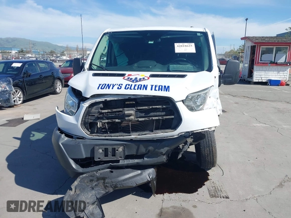 2015 Ford Transit XL z VIN 1FBZX2ZM5FKA97492, wystawiony jako IAAI lot #42018625 z przebiegiem 73 377 mil mil oraz . Historia ofert i sprzedaży dostępna na DreamBid. Obrazek 6.