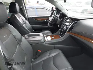 2020 Cadillac Escalade ESV Luxury z VIN 1GYS4HKJ7LR116999, wystawiony jako IAAI lot #40707280 z przebiegiem 117 358 mil mil oraz . Historia ofert i sprzedaży dostępna na DreamBid. Obrazek 5.