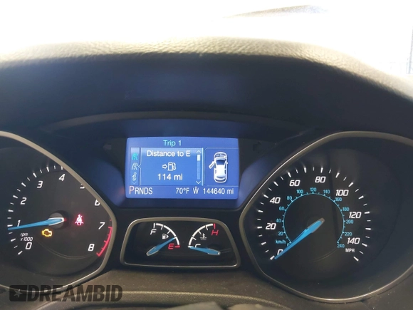 2013 Ford Focus SE z VIN 1FADP3F2XDL255868, wystawiony jako IAAI lot #42267492 z przebiegiem 144 640 mil mil oraz . Historia ofert i sprzedaży dostępna na DreamBid. Obrazek 7.