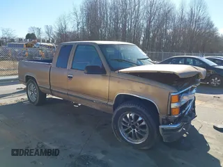 1998 Chevrolet Silverado 1500 with VIN 2GCEK19R5W1215247, listed as a IAAI auction lot 41452074 with 401,635 mi miles and . Bid and sale history available at DreamBid. Image 1.