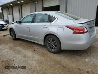 2015 Nissan Altima 2.5 S with VIN 1N4AL3APXFN919255, listed as a Copart auction lot 50261965 with 132,961 mi miles and Salvage Title. Bid and sale history available at carsss.com. Image 2.