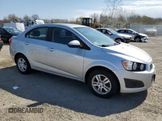 2013 Chevrolet Sonic LT with VIN 1G1JC5SG8D4160038, listed as a Copart auction lot 54182665 with 95,679 mi miles and Clean Title. Bid and sale history available at DreamBid. Image 4.