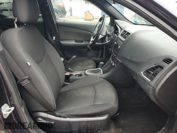 2012 Dodge Avenger SXT z VIN 1C3CDZCBXCN212144, wystawiony jako Copart lot #58366605 z przebiegiem 159 384 mil mil oraz Szkoda całkowita • Salvage title. Historia ofert i sprzedaży dostępna na DreamBid. Obrazek 7.