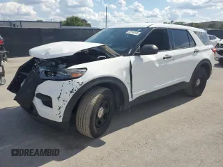2021 Ford Police Interceptor Utility z VIN 1FM5K8ABXMGB35140, wystawiony jako Copart lot #52156135 z przebiegiem 73 085 mil mil oraz Nie do naprawy • Non repairable. Historia ofert i sprzedaży dostępna na DreamBid. Obrazek 1.