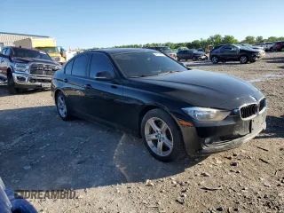 2015 BMW 3 Series 328i xDrive z VIN WBA3B5C56FF960700, wystawiony jako Copart lot #56754225 z przebiegiem 121 966 mil mil oraz Szkoda całkowita • Salvage title. Historia ofert i sprzedaży dostępna na DreamBid. Obrazek 4.