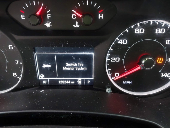 2018 GMC Terrain SLE with VIN 3GKALMEV1JL182274, listed as a IAAI auction lot 41537135 with 129,244 mi miles. Bid and sale history available at carsss.com. Image 15.