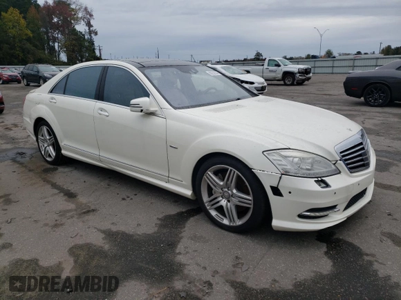 2012 Mercedes-Benz S 550 with VIN WDDNG9EB0CA415646, listed as a Copart auction lot 80232034 with 130,113 mi miles and Salvage Title. Bid and sale history available at DreamBid. Image 4.