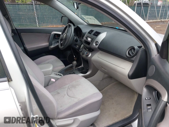 2008 Toyota RAV4 with VIN JTMZD33V786062752, listed as a IAAI auction lot 42180915 with 168,242 mi miles. Bid and sale history available at carsss.com. Image 5.